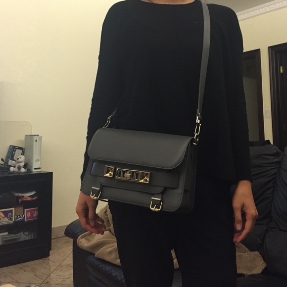 more pics - Picture 3 of 3