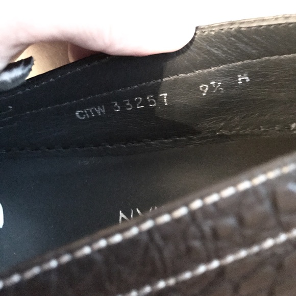 NIB Stuart Weitzman leather slip on sneakers - Picture 4 of 4