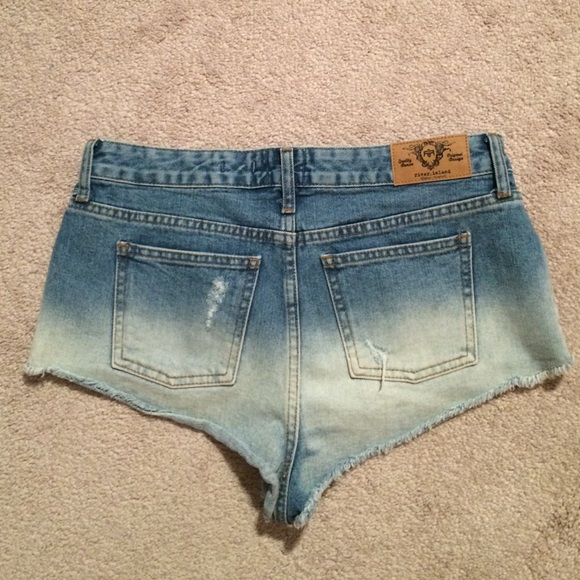 NWT river island jean shorts with studding - Picture 2 of 4
