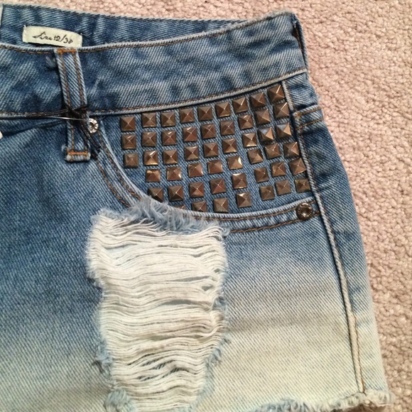 NWT river island jean shorts with studding - Picture 3 of 4