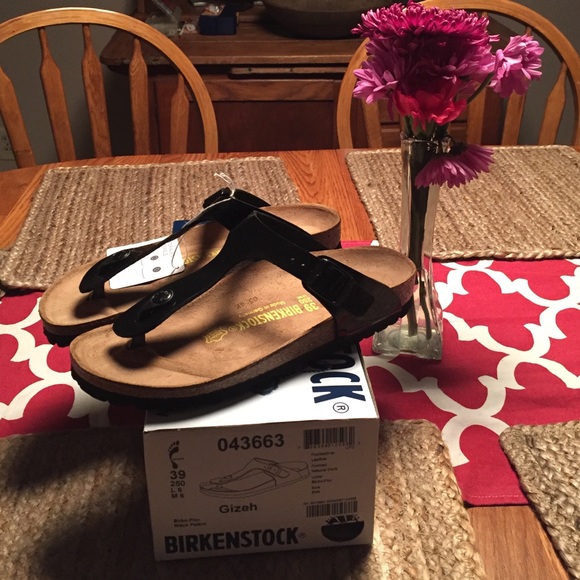 Birkenstock Black Patent Gizeh size 39N