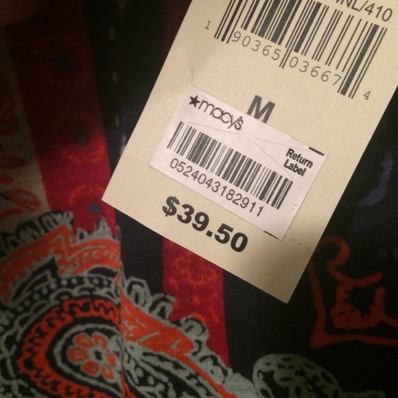 Cute & comfy tee! - Picture 3 of 3