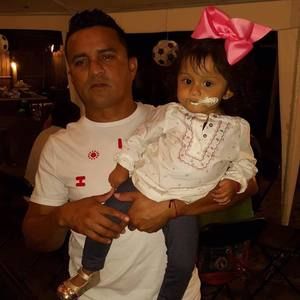 Meet your Posher, Cesar