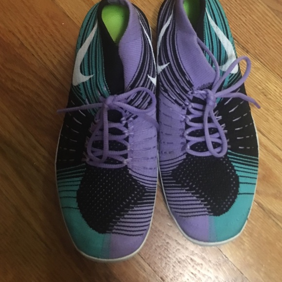 Nike knit runners
