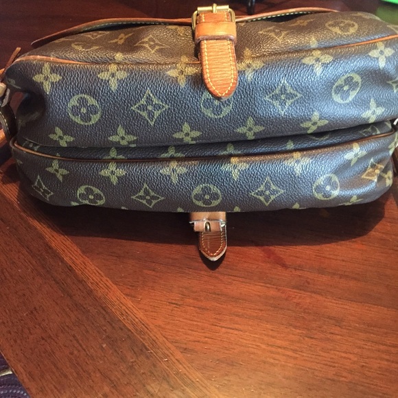 🔴SOLD🔴 Authentic Louis Vuitton Saumur 30 Handbag - Picture 2 of 8