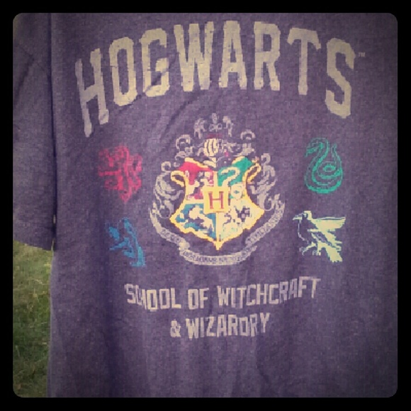 Hogwarts Crest Tee