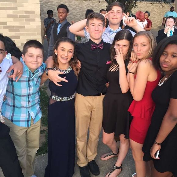 Meet your Posher, Hunter - Picture 1 of 1