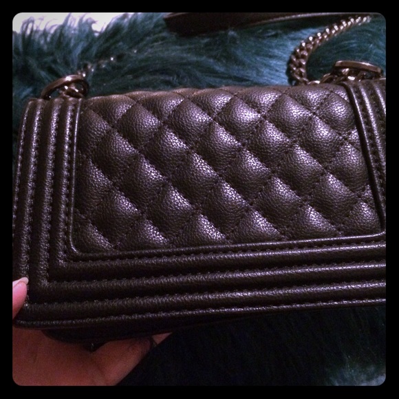 Cute F21 Black purse, never worn kept in closet