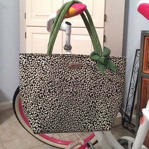 Insulated Ellen Tracy bag!