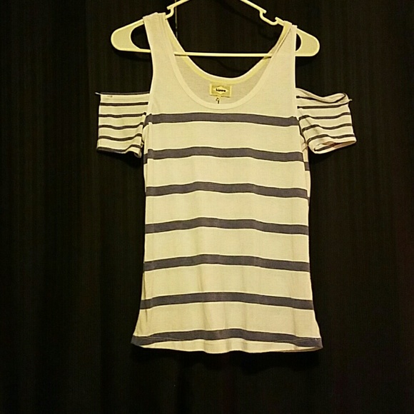Open Sleeve T-shirt