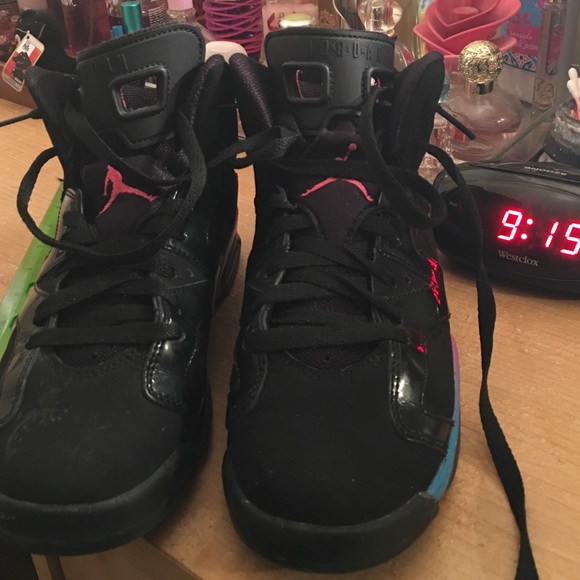 Size 4 Air Jordan 6 Retro (GS)
