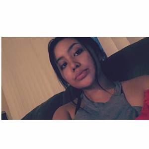 Meet your Posher, Esmeralda