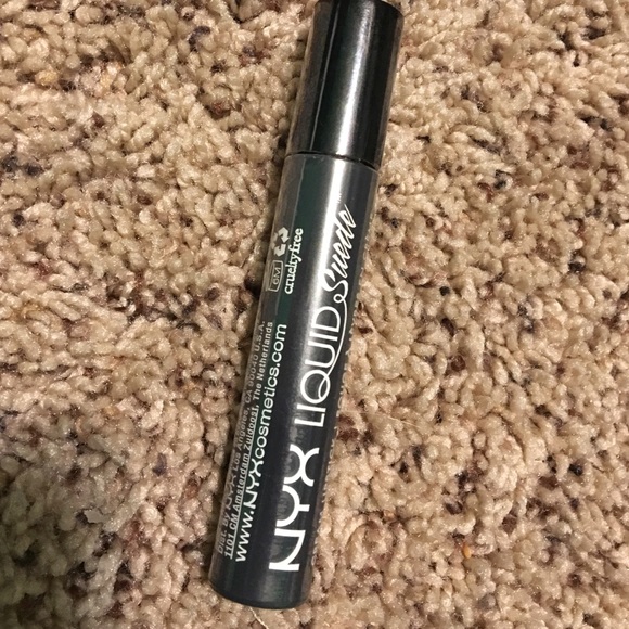 NYX Liquid Suede in Stone Fox.