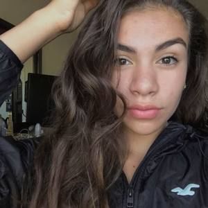 Meet your Posher, Milena