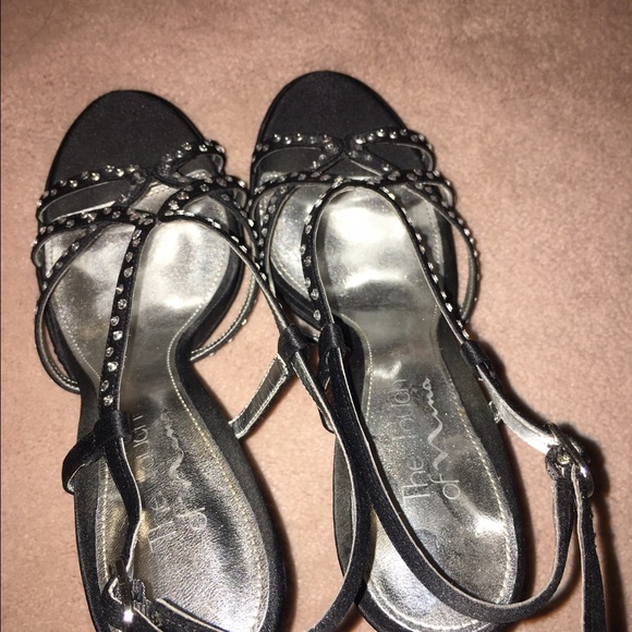 Black heels with gems - Picture 3 of 3