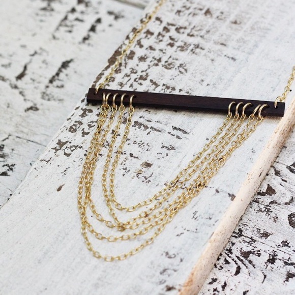 Co. Kind Brand / CHAINED NECKLACE - Picture 1 of 1