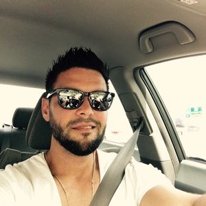 Meet your Posher, Alvaro