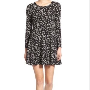Lush black and white floral shift dress