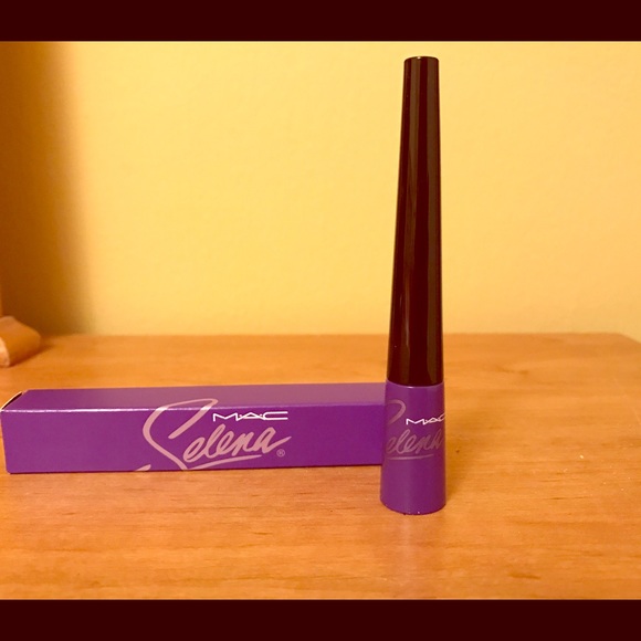 Mac Selena Eye Liner
