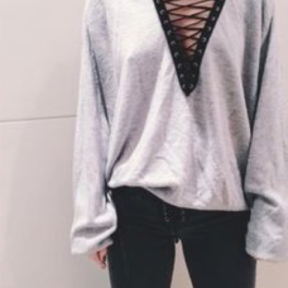 Lace up front sweatshirts - Picture 2 of 4