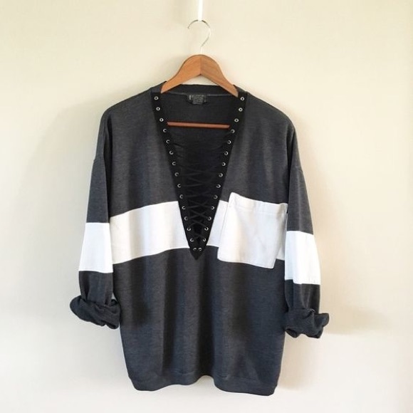 Lace up front sweatshirts - Picture 3 of 4