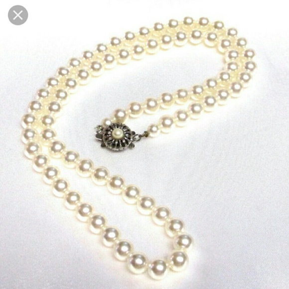 Vintage Sarah Cov faux pearl necklace