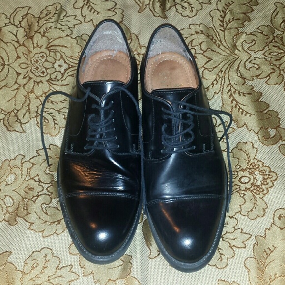 Men's dress shoes