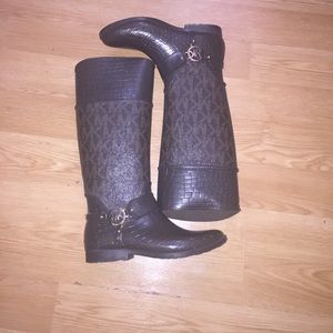 Brown leather Michael Kors rainboots