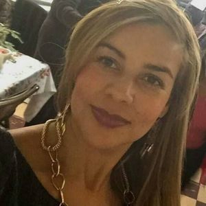 Meet your Posher, Julieta