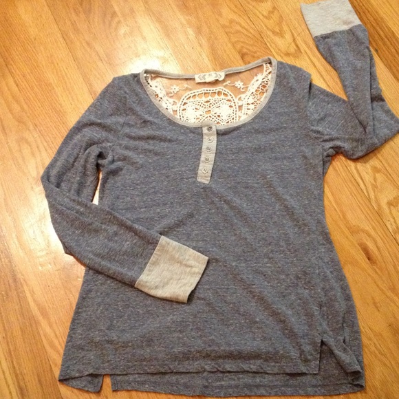 Pink Rose long-sleeve T-shirt w/tulle/lace back