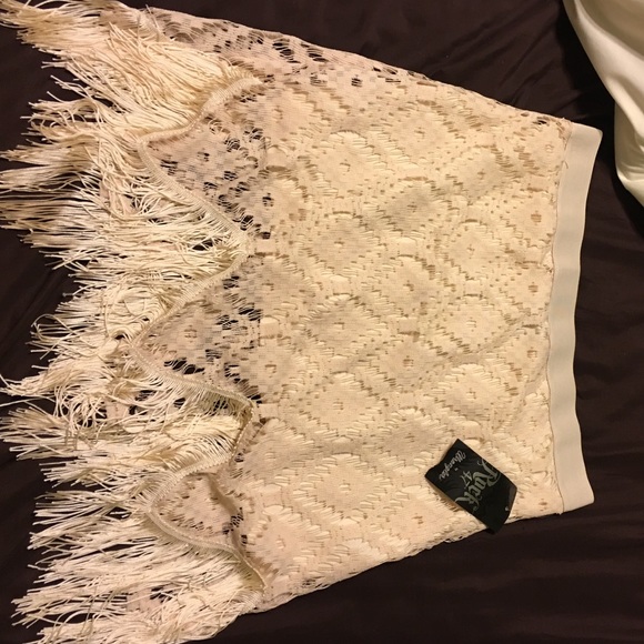 Rock 47 Cream lace skirt by Wrangler