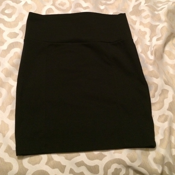 Black pencil skirt