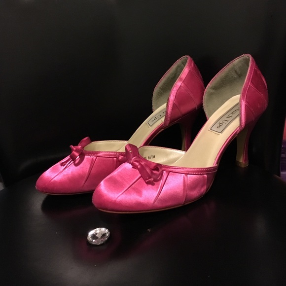 Hot pink heels with bow
