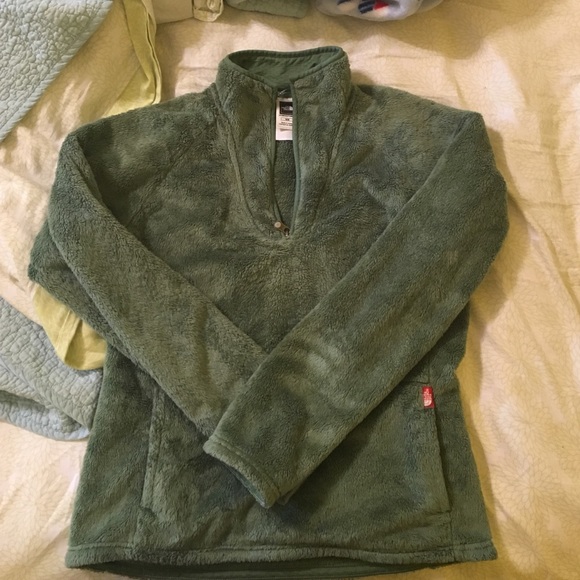 Medium barely worn fleece north face