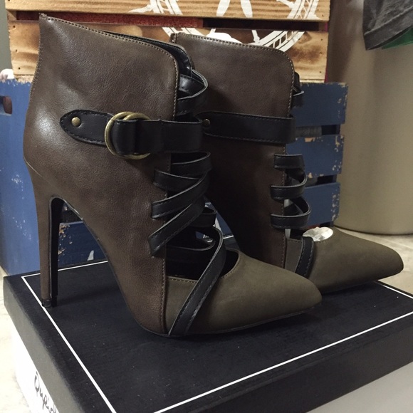 CR Strappy Front Pointy Toe Booties