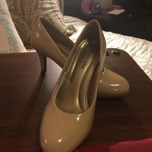 Nude heels comfort plus