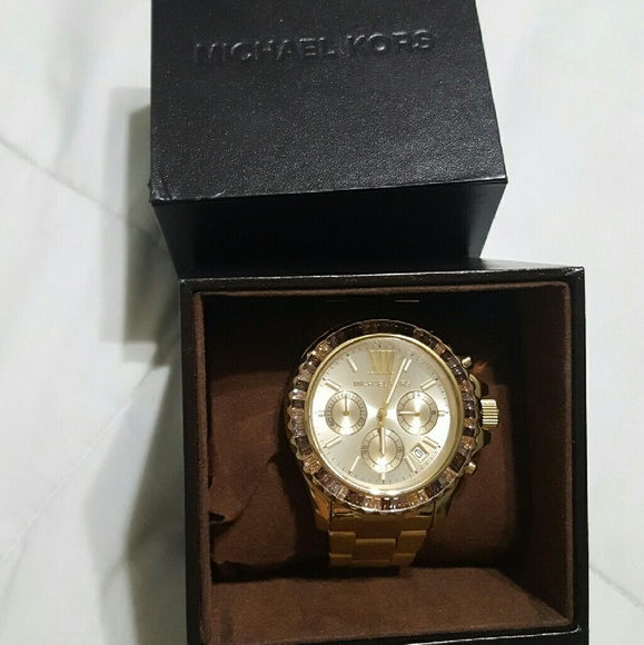 Micheal Kors Watch MK5849 Everest Gold Tone - Picture 3 of 4