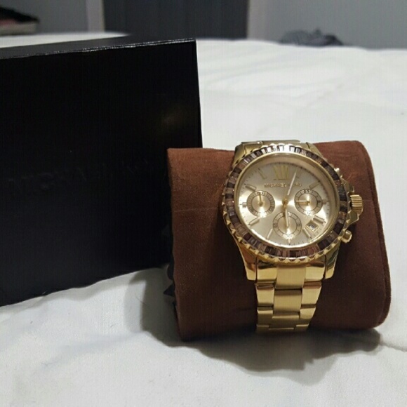 Micheal Kors Watch MK5849 Everest Gold Tone - Picture 4 of 4