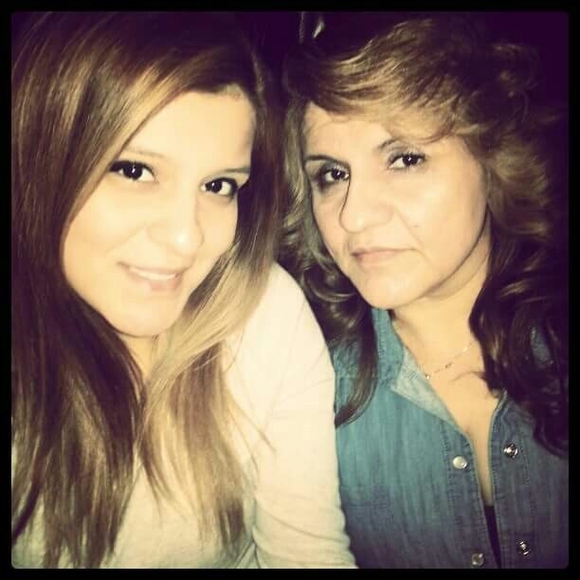 Meet your Posher, Yolanda - Picture 1 of 1