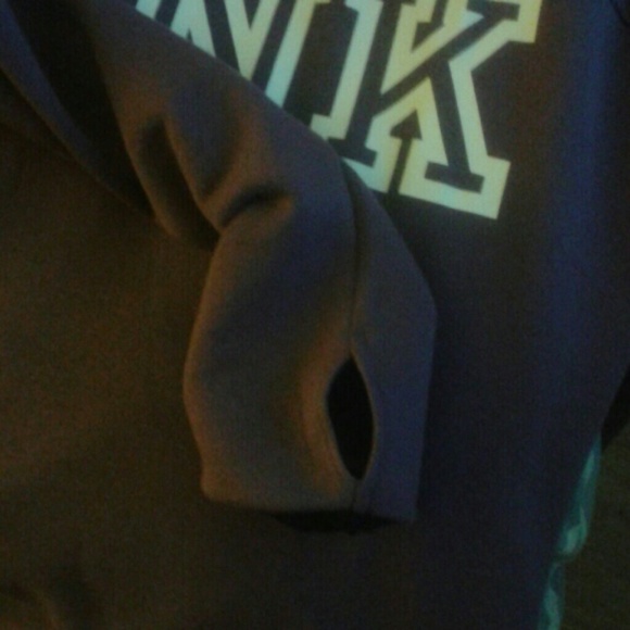 Cowl neck - Picture 2 of 2