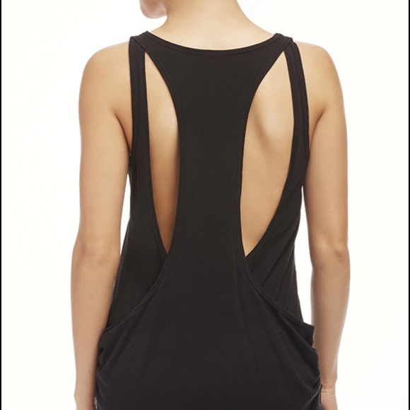 Reserved FABLETICS Back Track Tee II