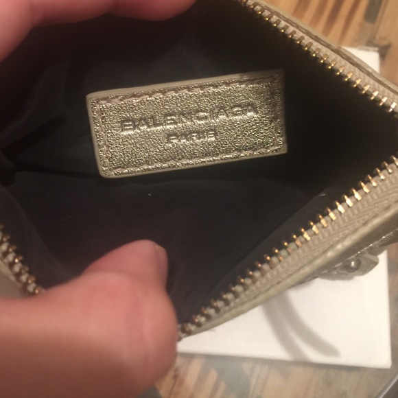 Balenciaga metallic Gold pouch/wallet - Picture 3 of 3
