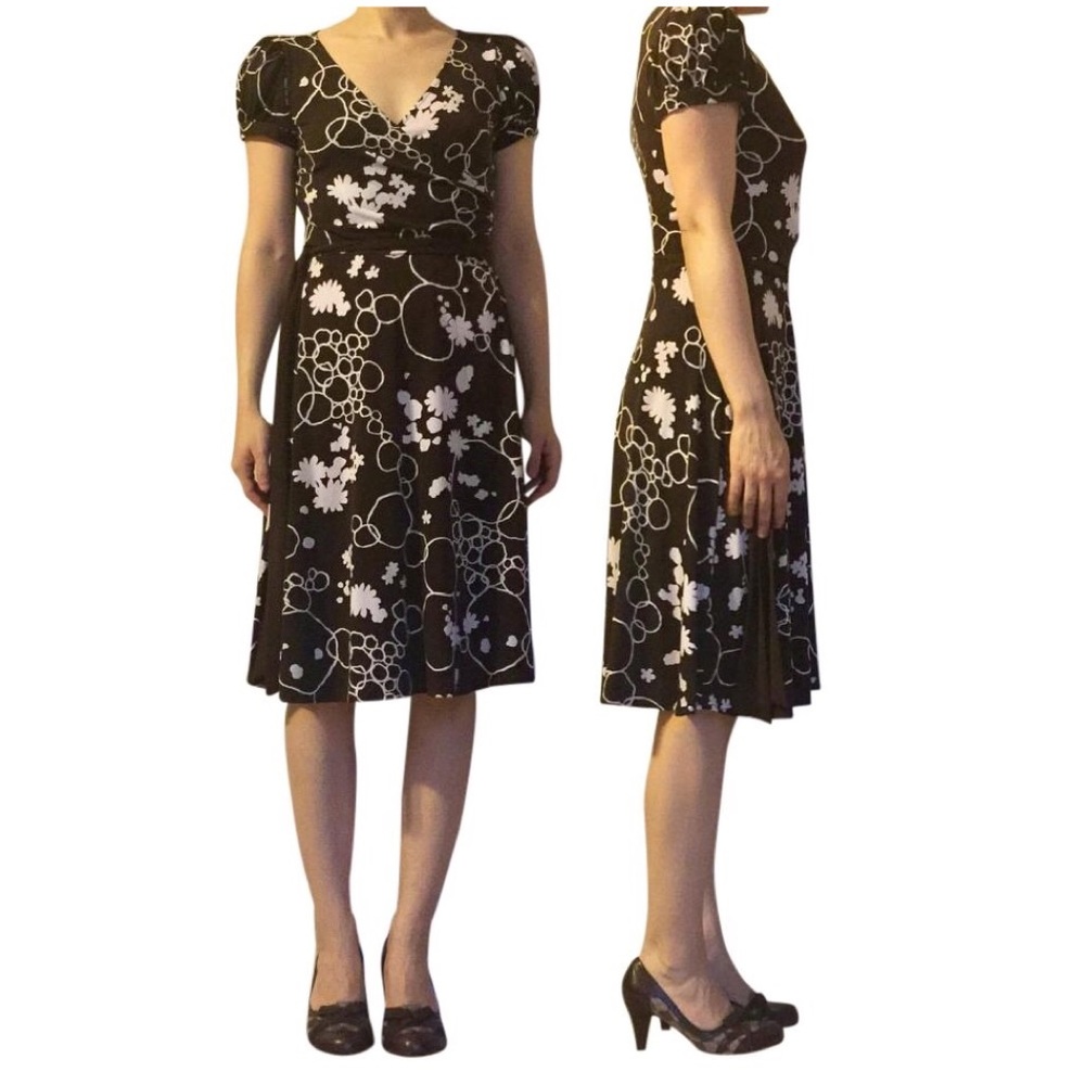 Maggy London 6P faux Wrap Dress Brown White Floral