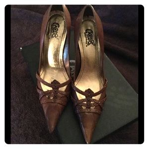 Carlos Santana "Strike" studded pumps