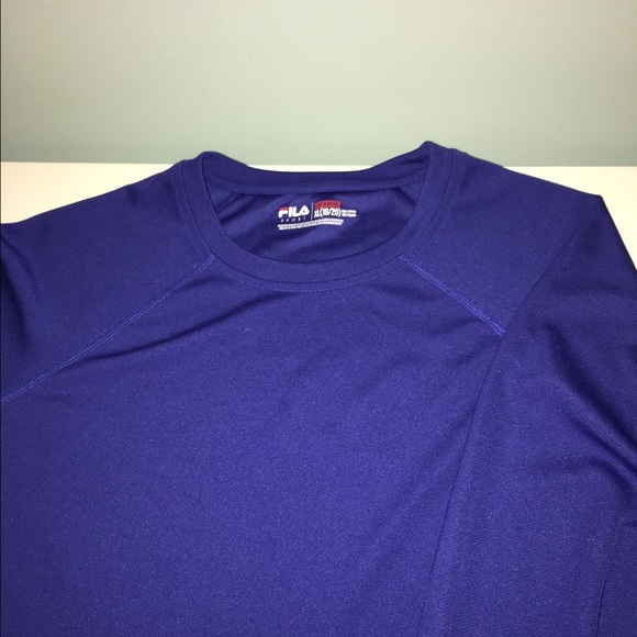 🏐Fila Long Sleeve Shirt - Picture 1 of 3