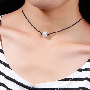 Black rope choker pearl necklace