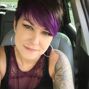 Meet your Posher, Nickie