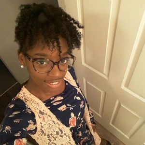 Meet your Posher, Ciera