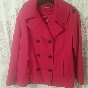 Gorgeous Peacoat >>Perfect fall/winter coat