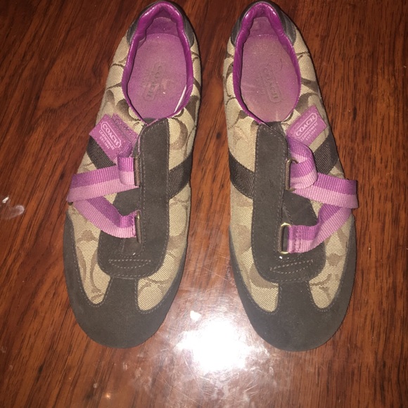 Size 8 coach shoes with pink strap